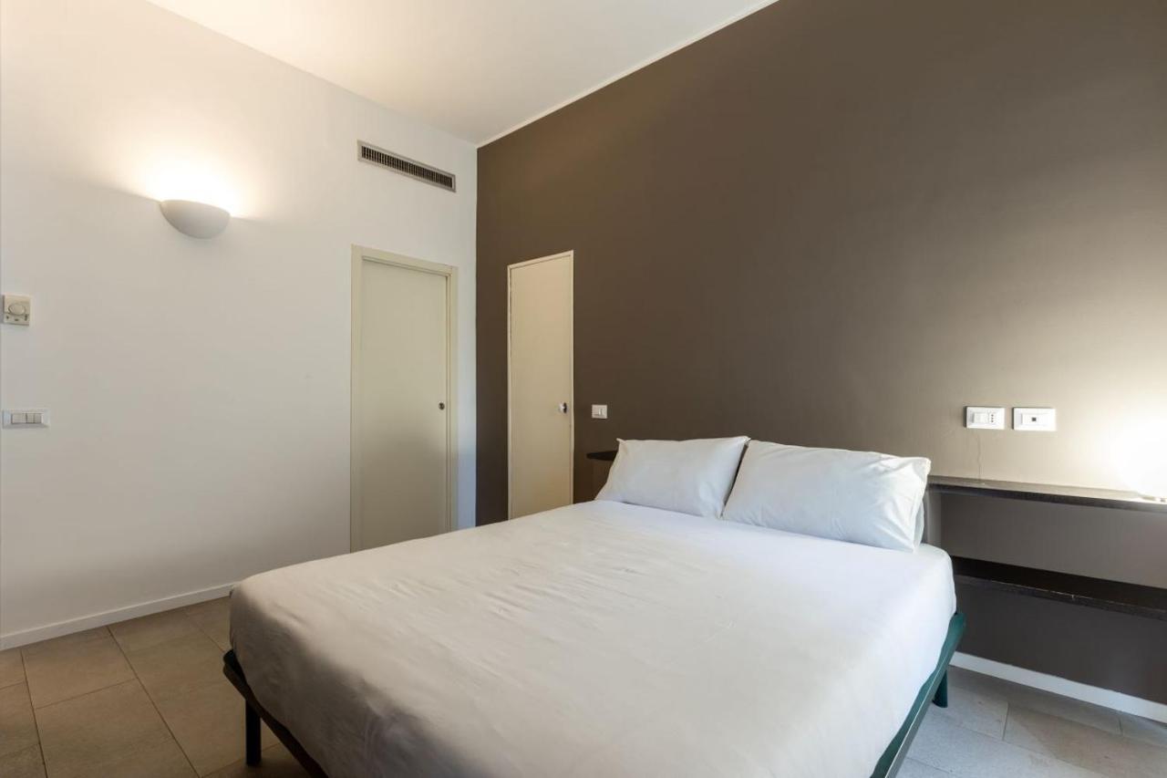 Apartment In Brera-Fatebenefratelli-Porta Nuova-Milano Luaran gambar